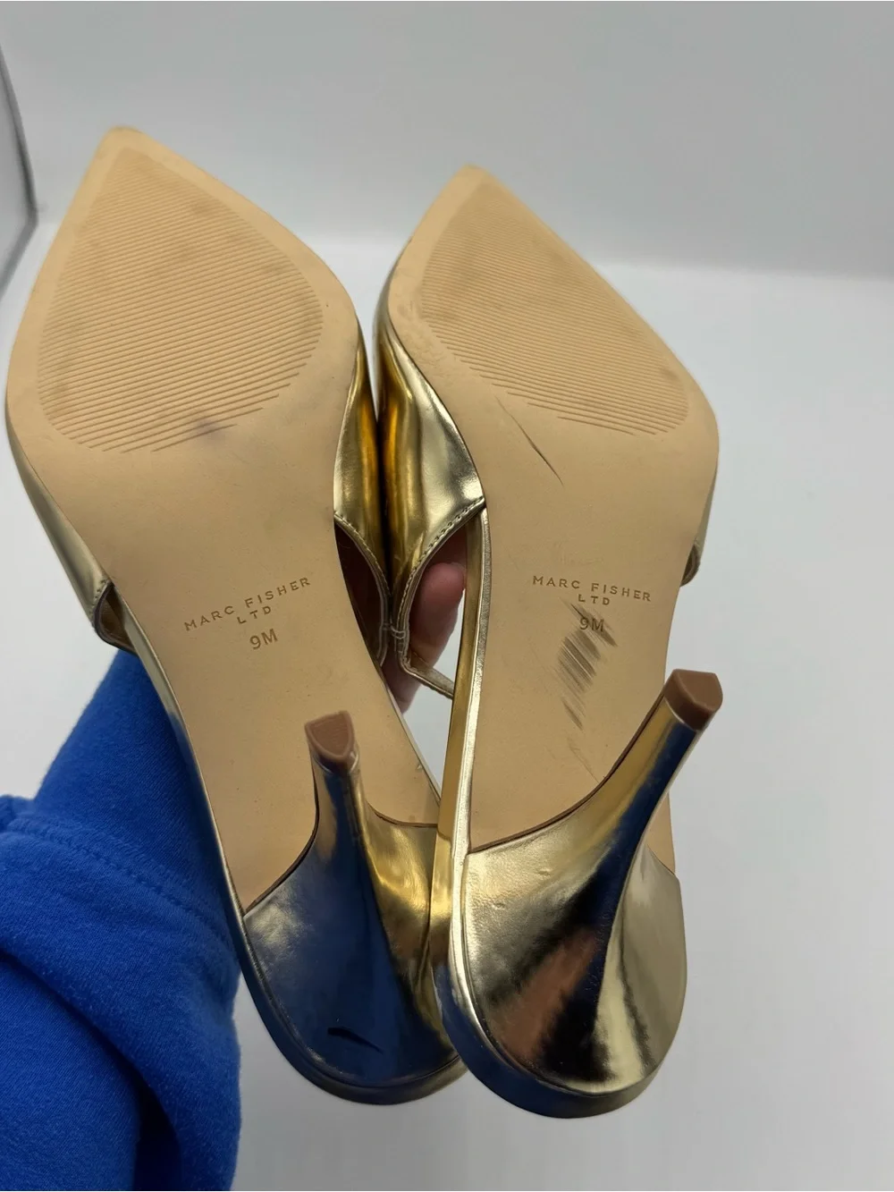 Marc Fisher Dorie Pointed Gold Patent Leather Slingback Pumps Size 9 glam glitz_2